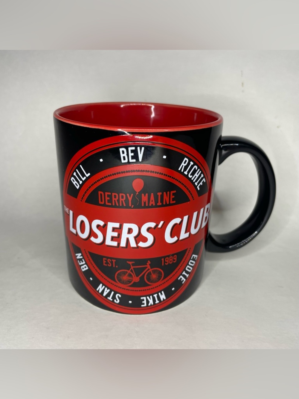 Rare IT The Losers' Clubs Red Mug Derry Maine Balloon Bill Bev Richie Mike 20 OZ